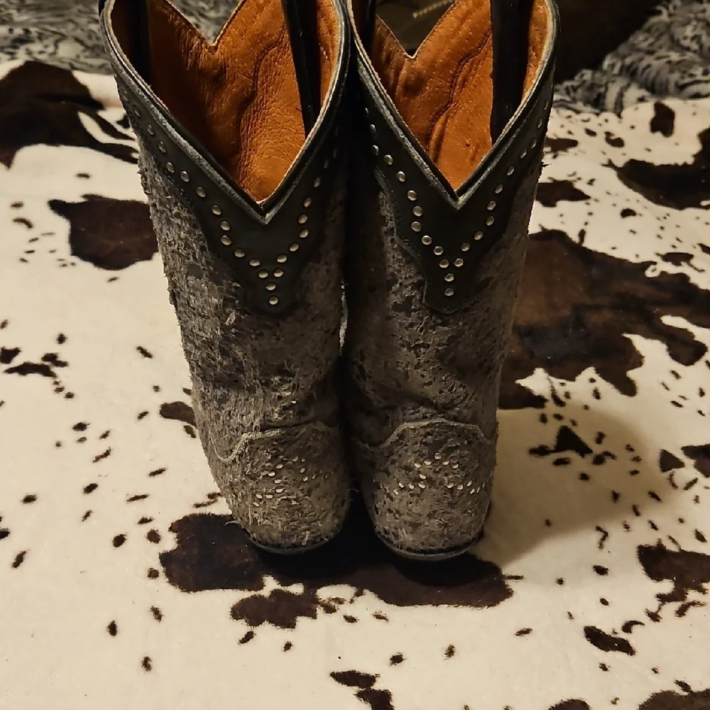 Harley-Davidson Black and Gray Studded Heeled Boots - Picture 2 of 12